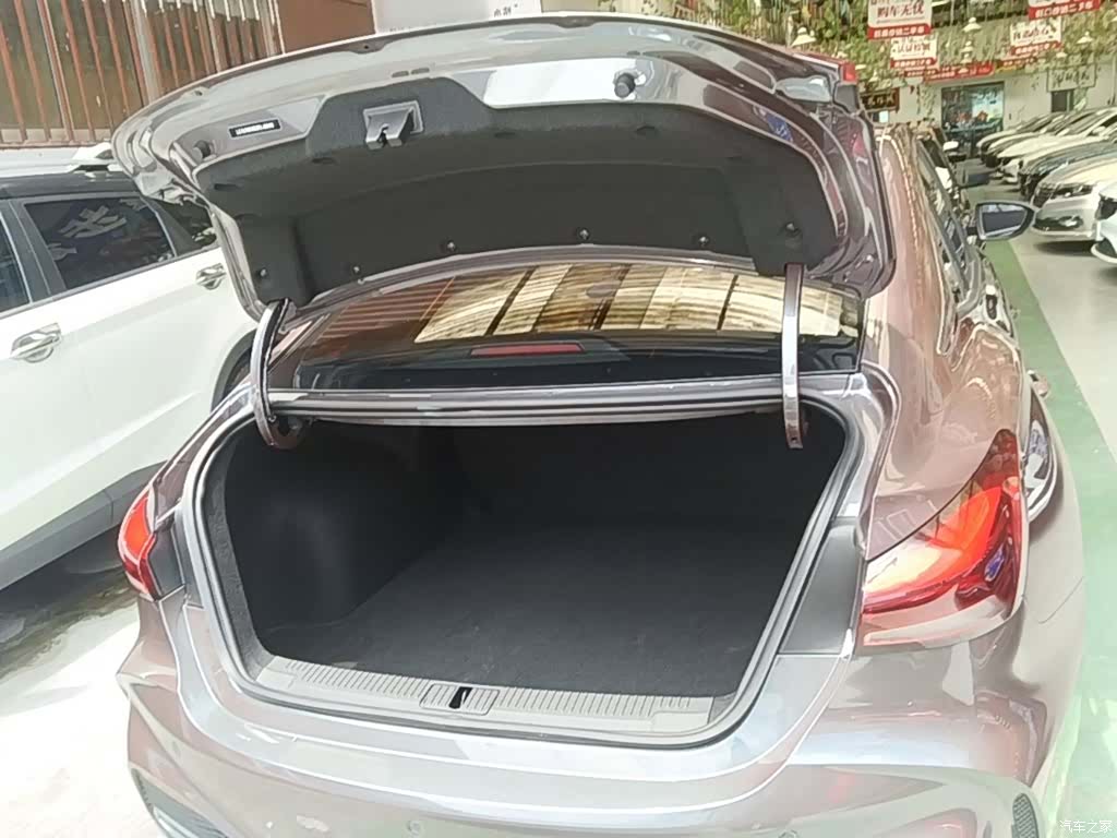 MG MG5, 2024 19