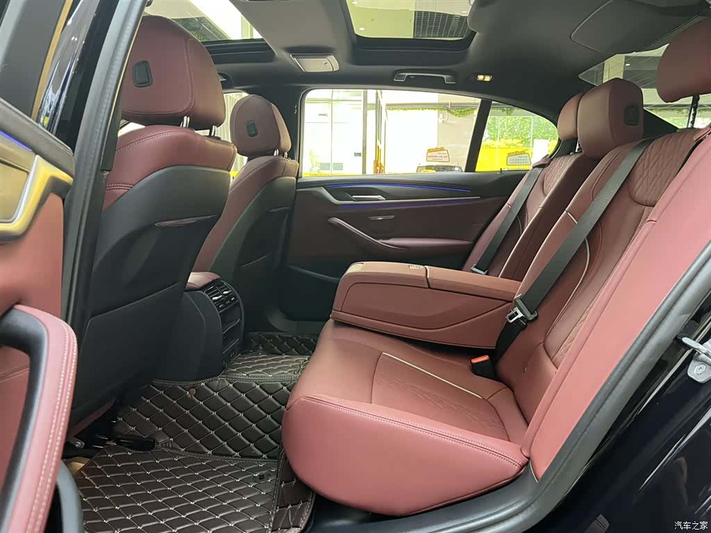 BMW 5 Series, 2023 15