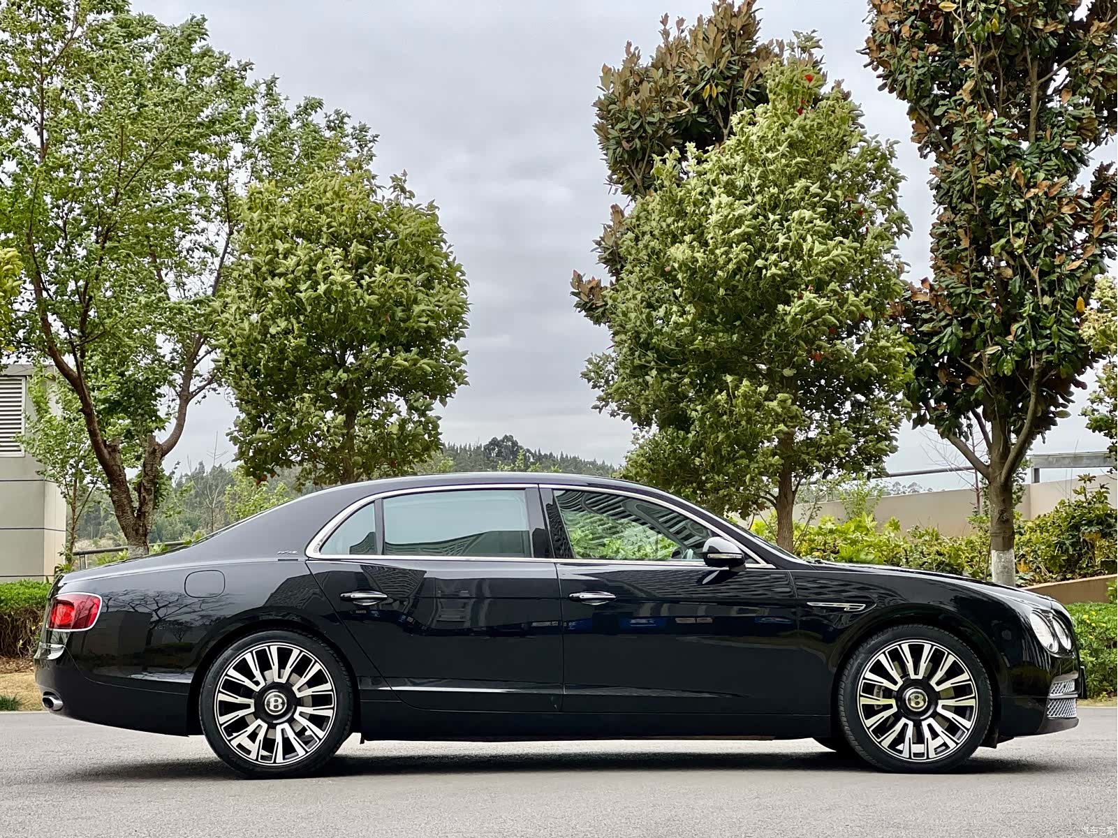 Bentley Flying Spur, 2014 6