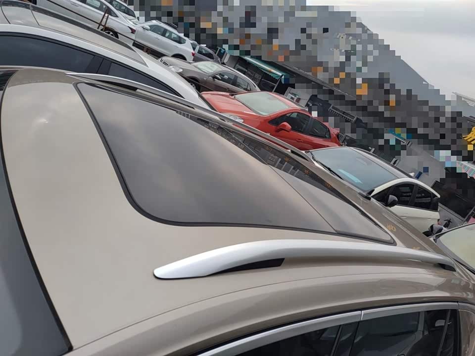 Volkswagen T-ROC exploring Songs