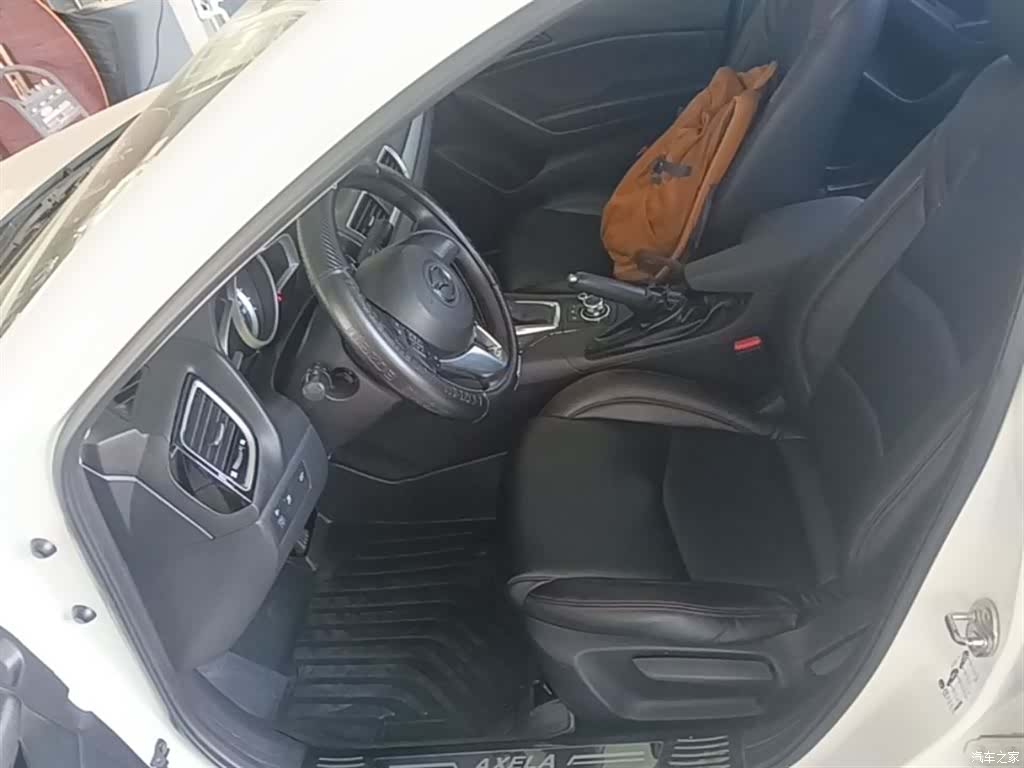 Mazda Mazda3, 2016 15