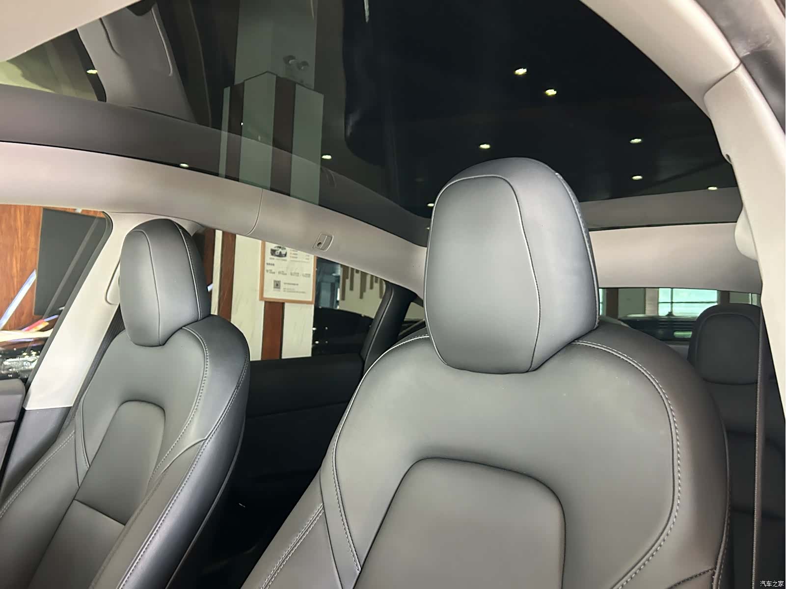 Tesla Model Y, 2022 10
