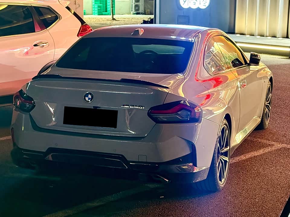 BMW M240i