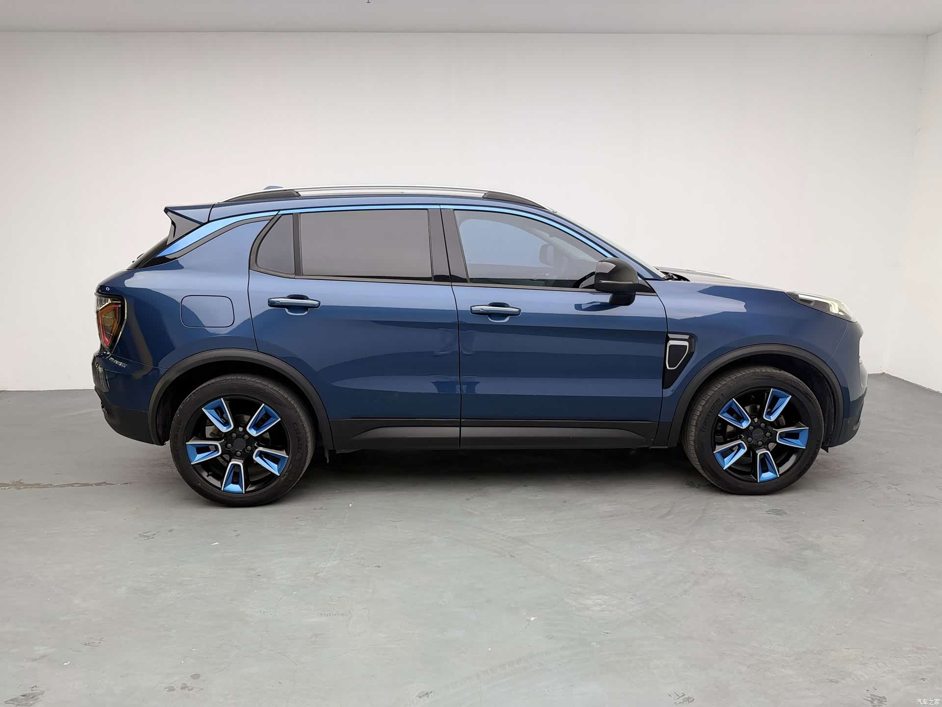 Lynk & Co 01, 2019 все фото