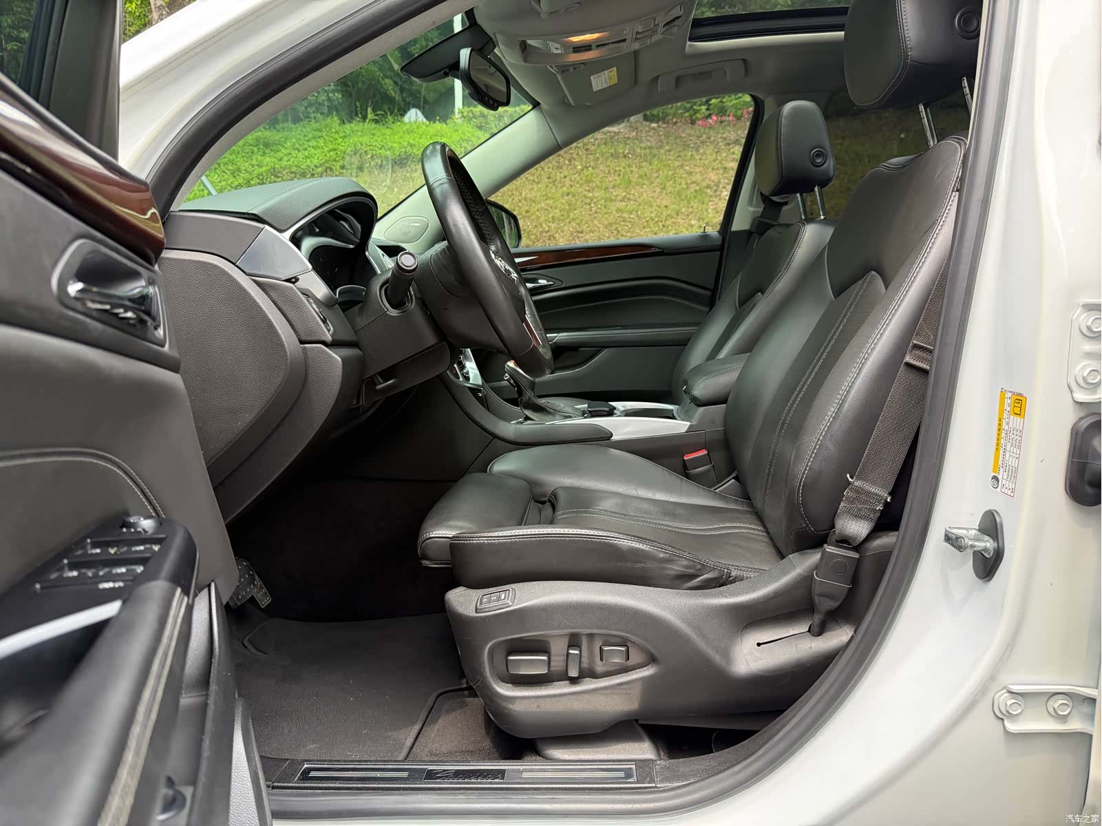 Cadillac SRX, 2015 6