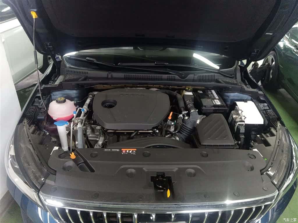 Geely Emgrand, 2026 10