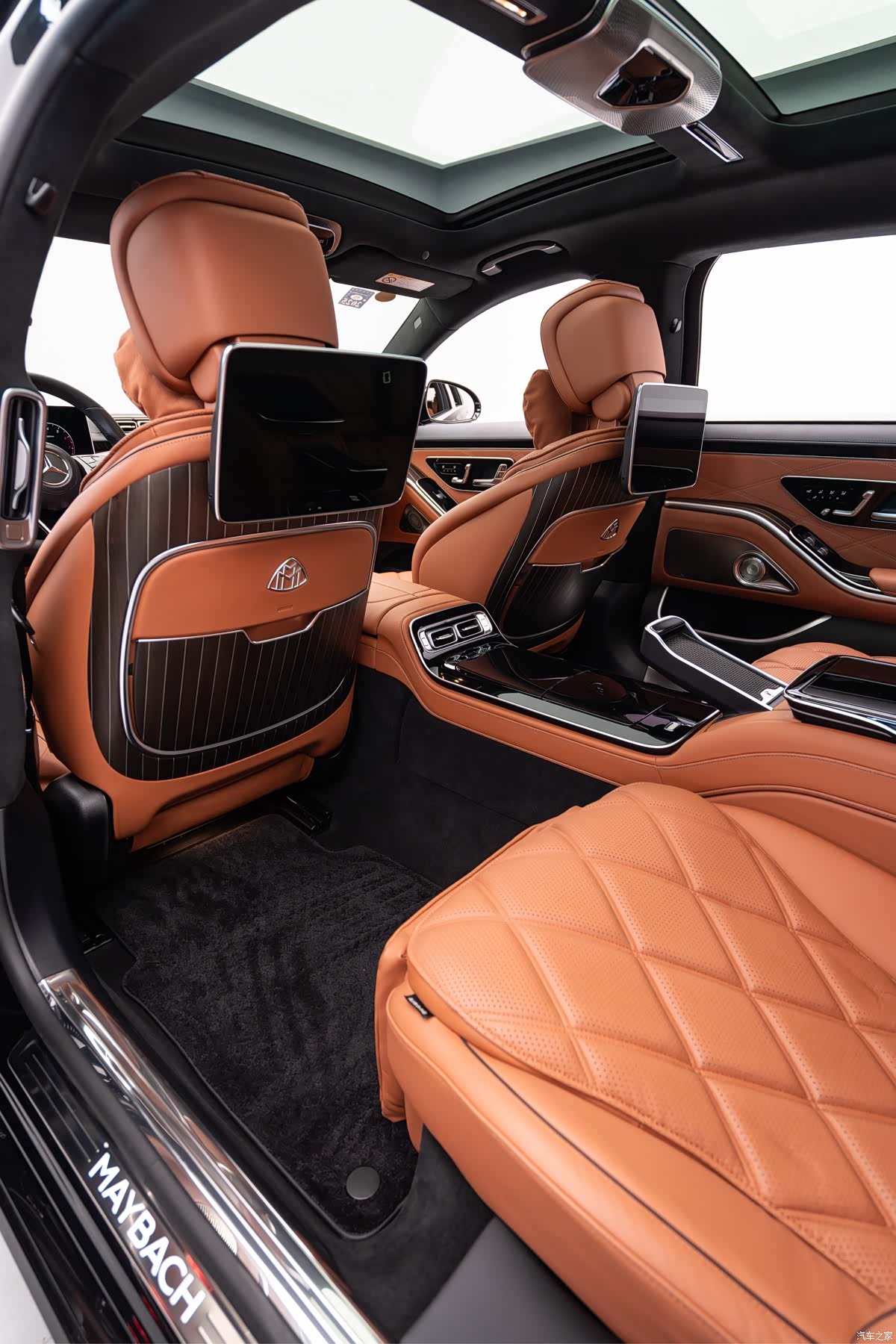 Maybach S-Class, 2023 15