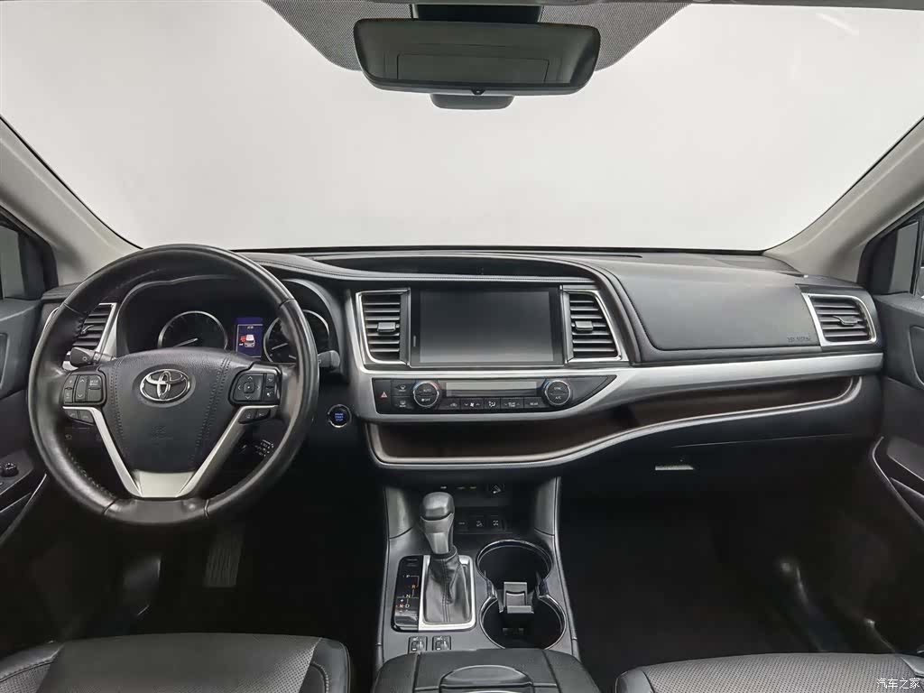 Toyota Highlander, 2022 все фото
