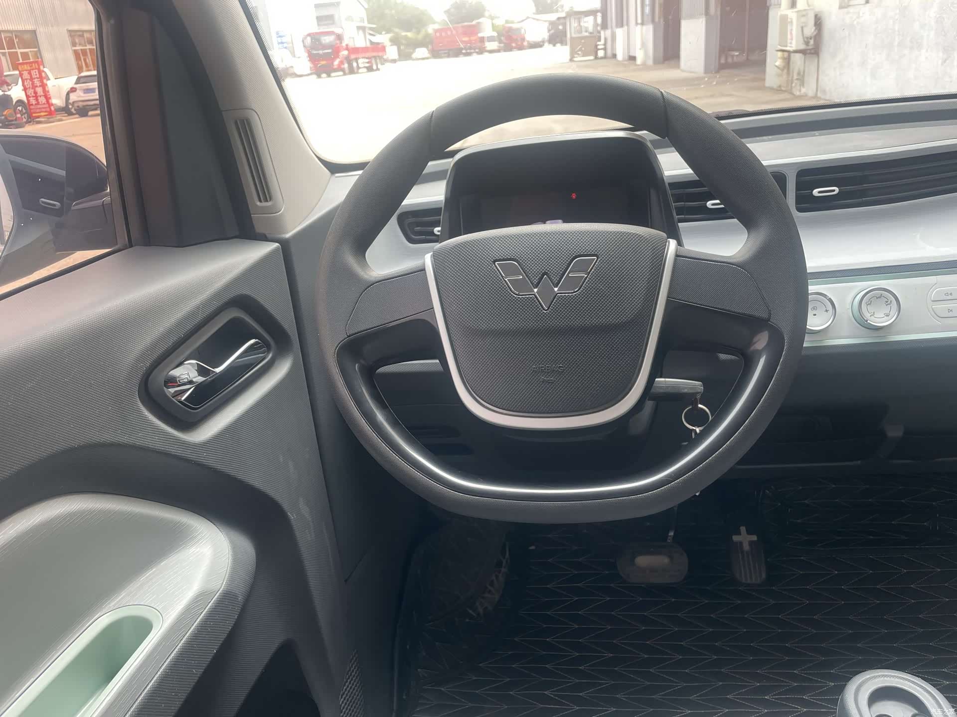 Wuling MINIEV, 2022 9