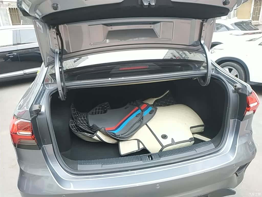 Roewe i5, 2021 19