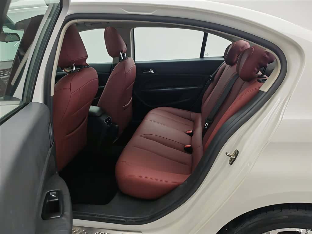 Peugeot 408, 2018 15