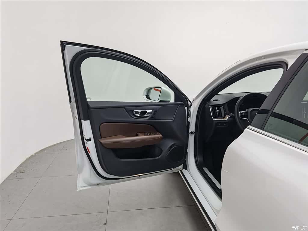 Volvo S60, 2020 8