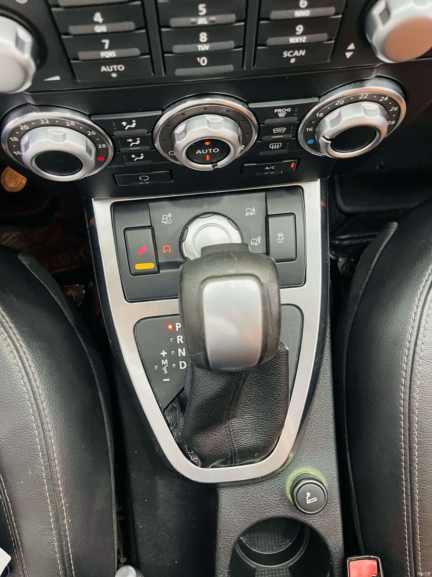 Land Rover i6, 2011 11