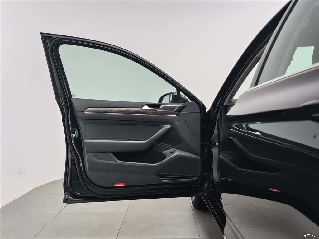 Volkswagen Magotan, 2018 8