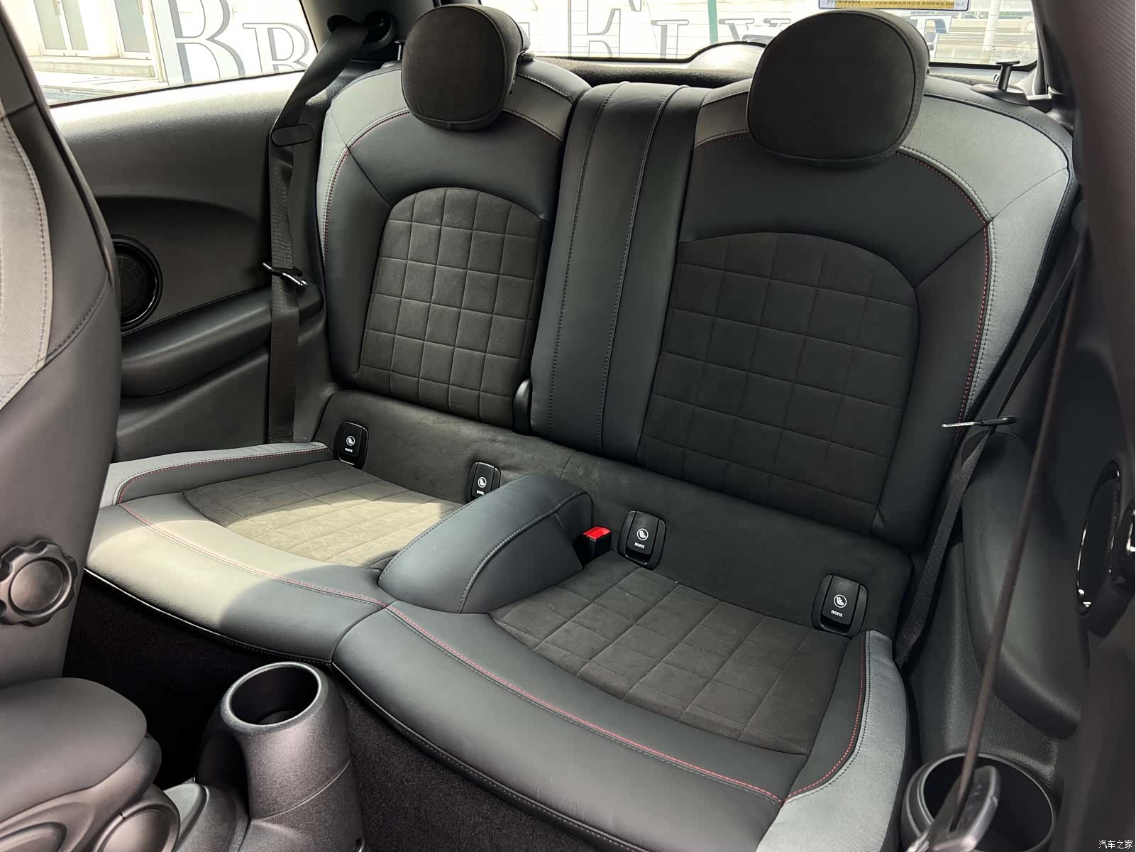 Mini Cooper, 2022 14
