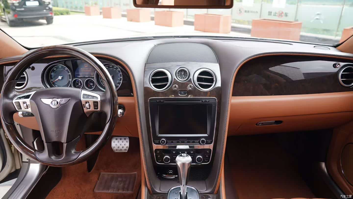Bentley Flying Spur, 2014 3