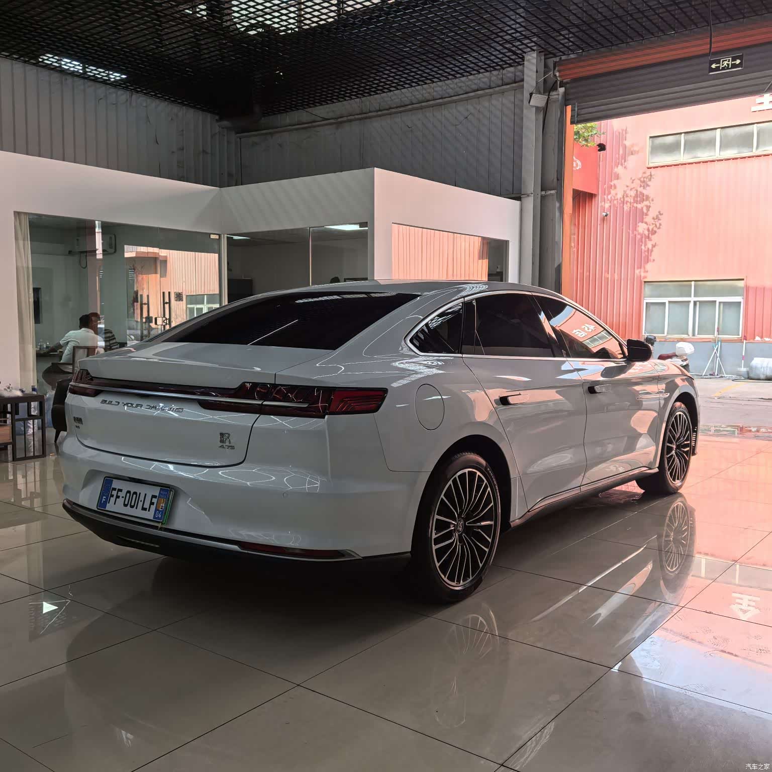 BYD Han, 2021 21