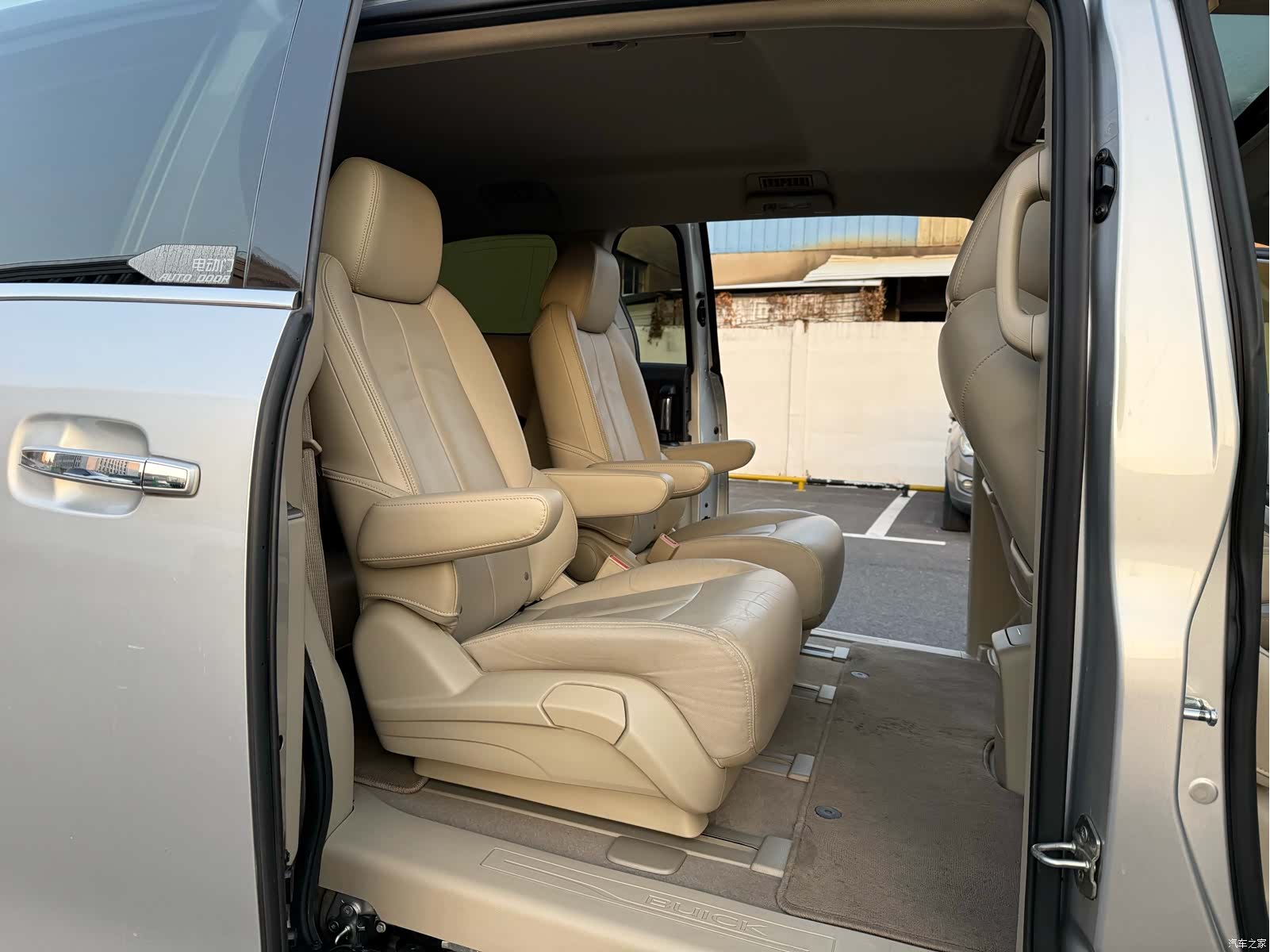 Buick GL8, 2019 22