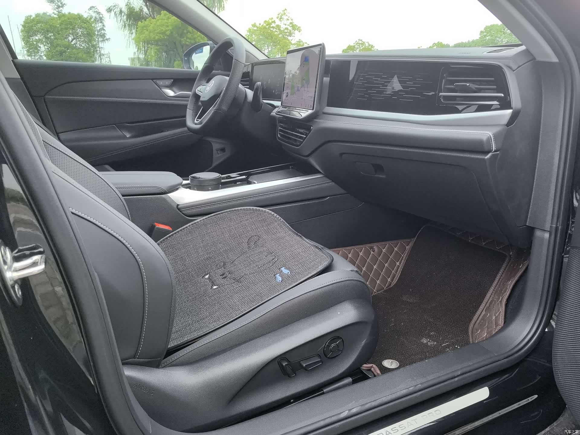 Volkswagen Passat, 2025 4