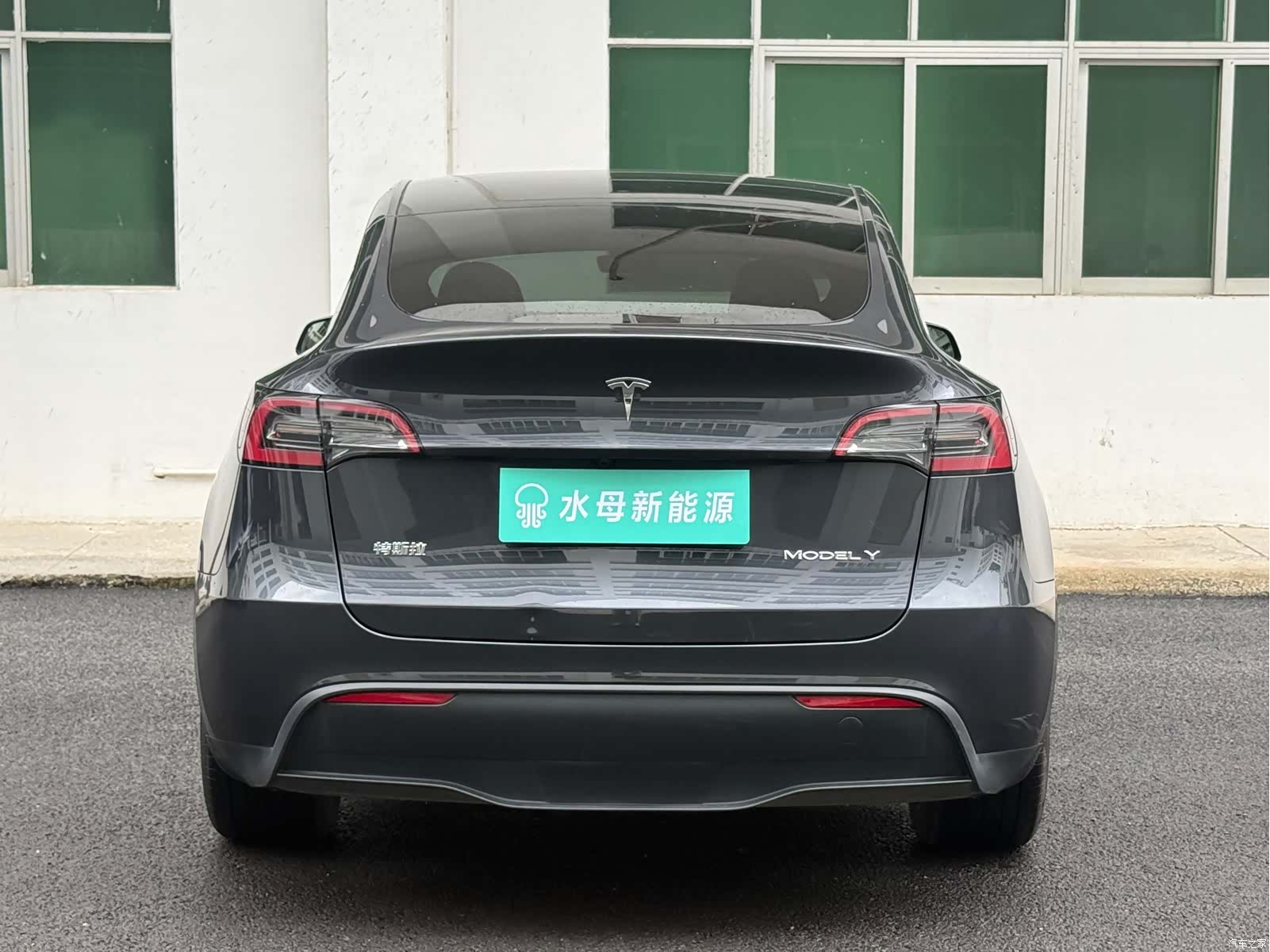 Tesla Model Y, 2024 все фото