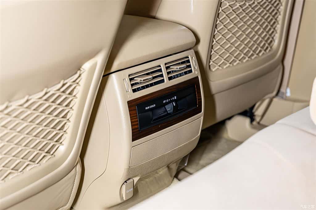 Toyota Land Cruiser, 2017 13