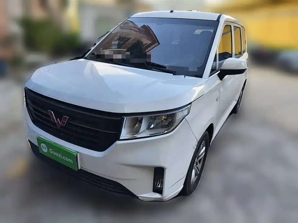 Wuling Wuling Hongguang PLUS