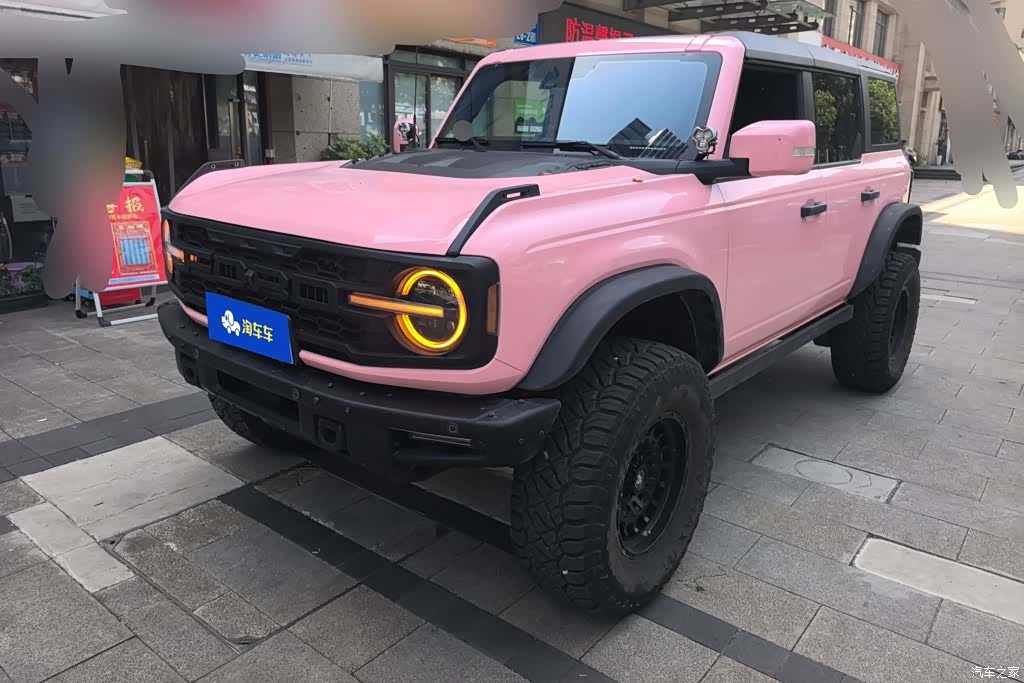 Ford Bronco, 2024 1