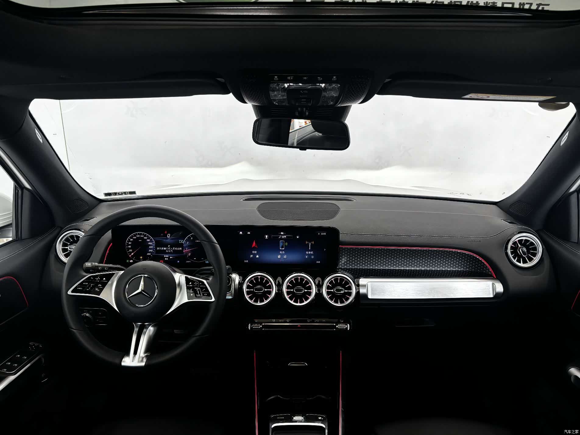 Mercedes-Benz GLB, 2025 14