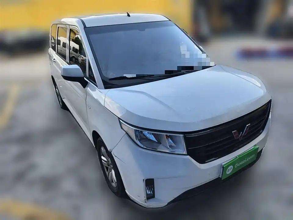 Wuling Wuling Hongguang PLUS