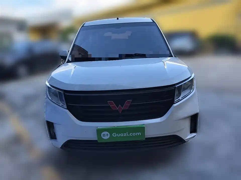 Wuling Wuling Hongguang PLUS