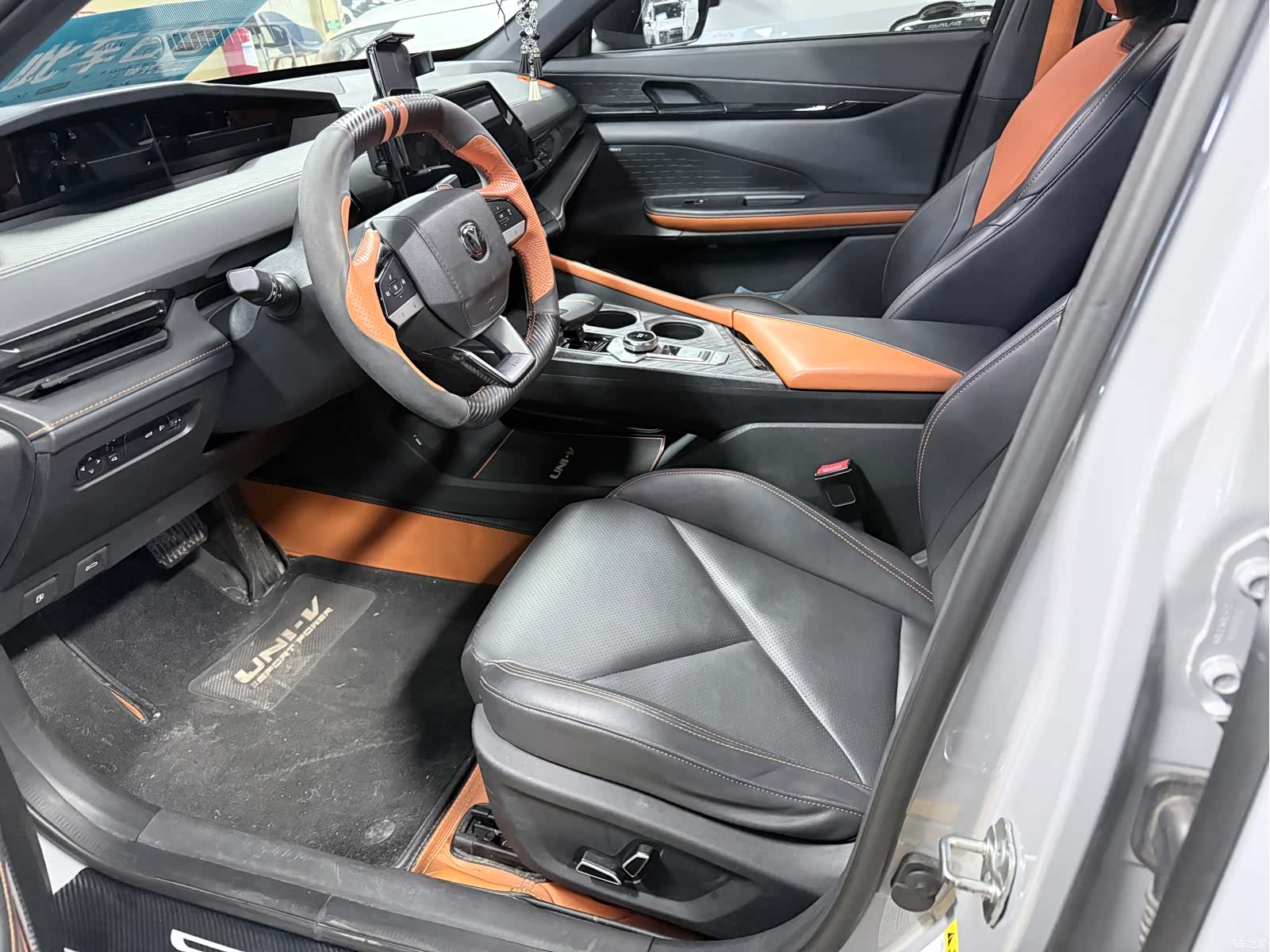 Changan UNI-V, 2022 8