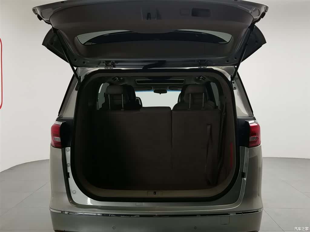 Buick GL8, 2017 16