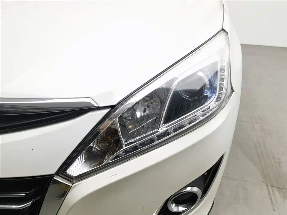 Luxgen Excellent 6 SUV