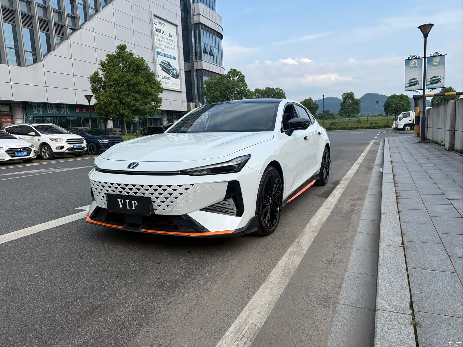 Changan UNI-V, 2024 1