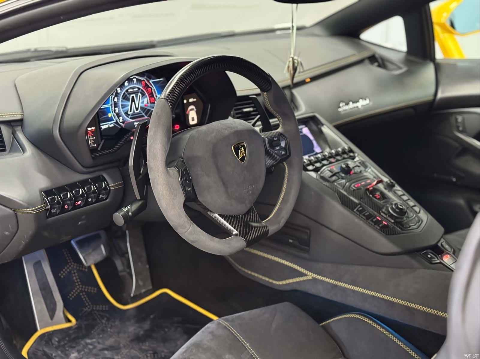Lamborghini Aventador, 2014 все фото
