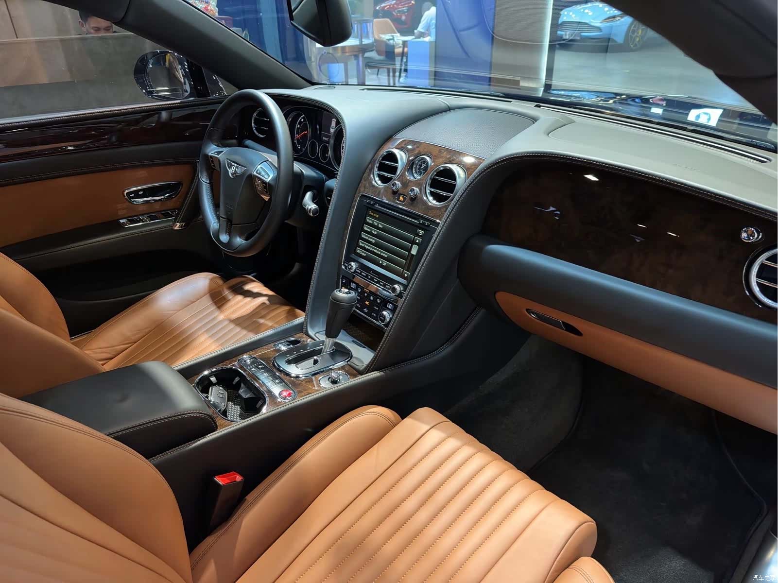 Bentley Flying Spur, 2019 13