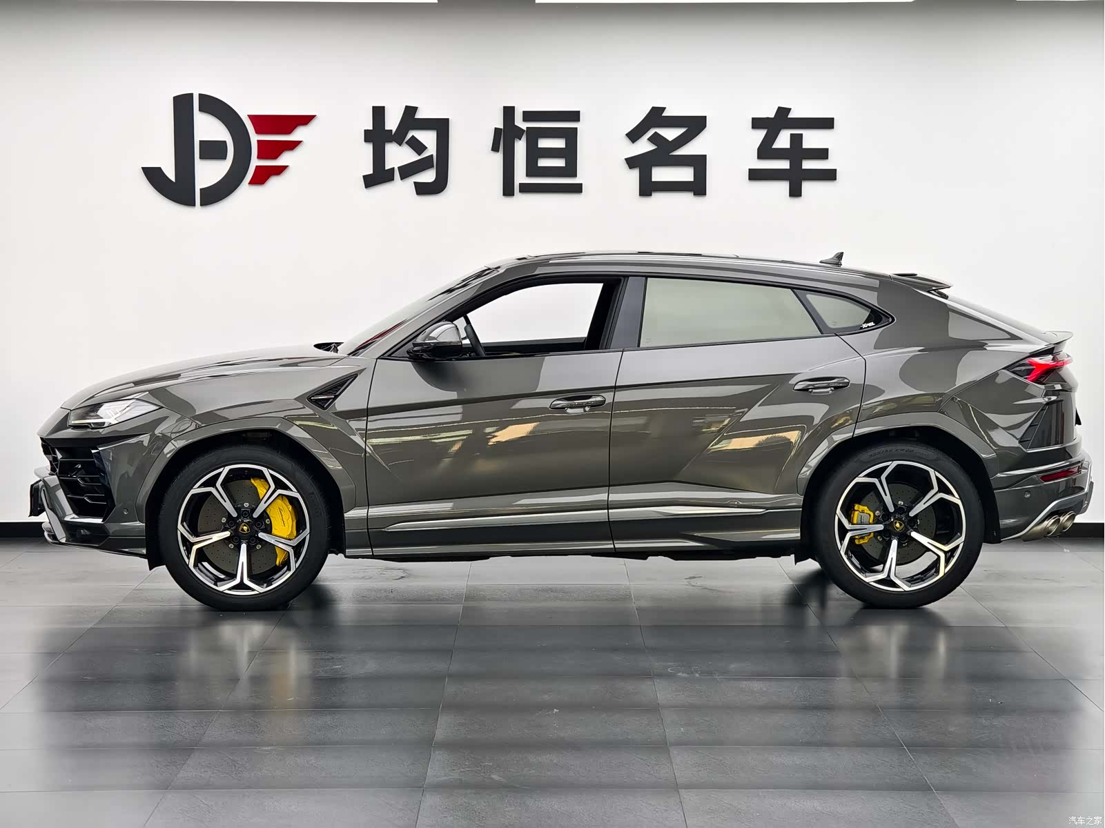 Lamborghini Urus, 2021 4