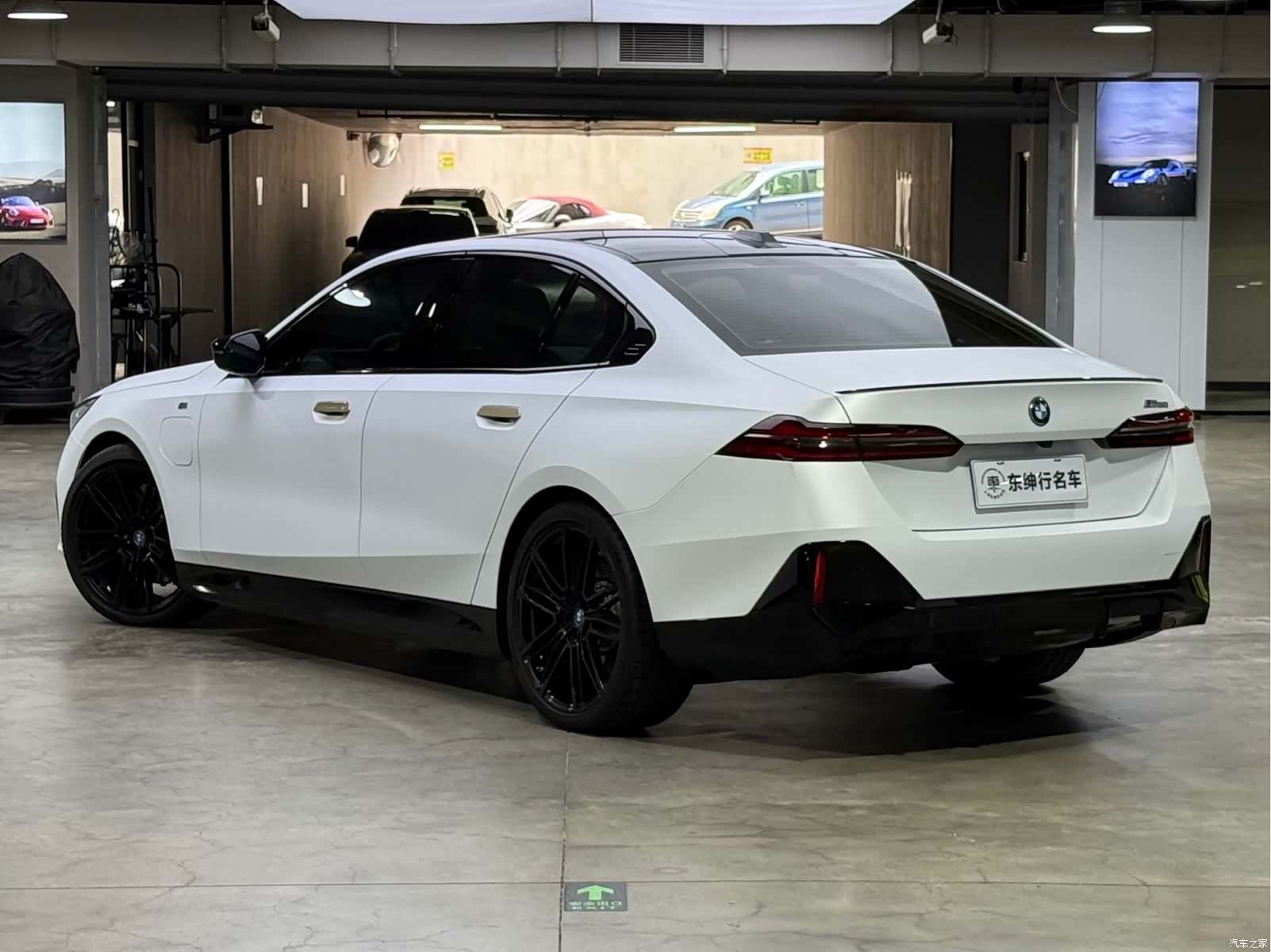 BMW i5, 2025 4