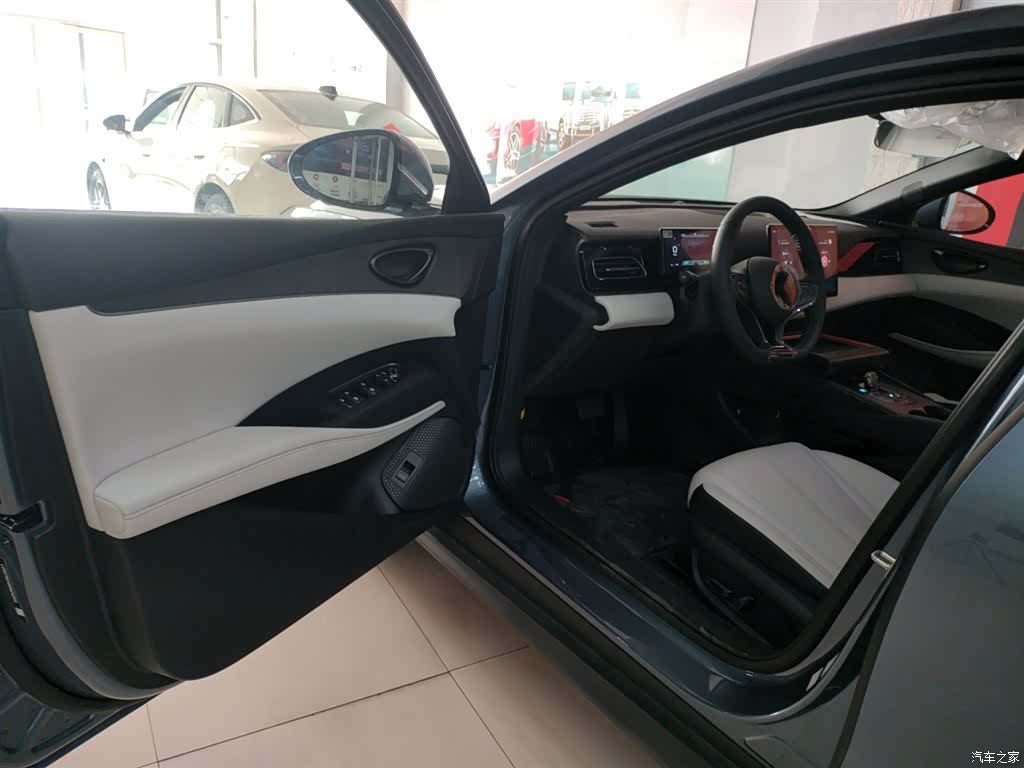 BYD Seal, 2025 16