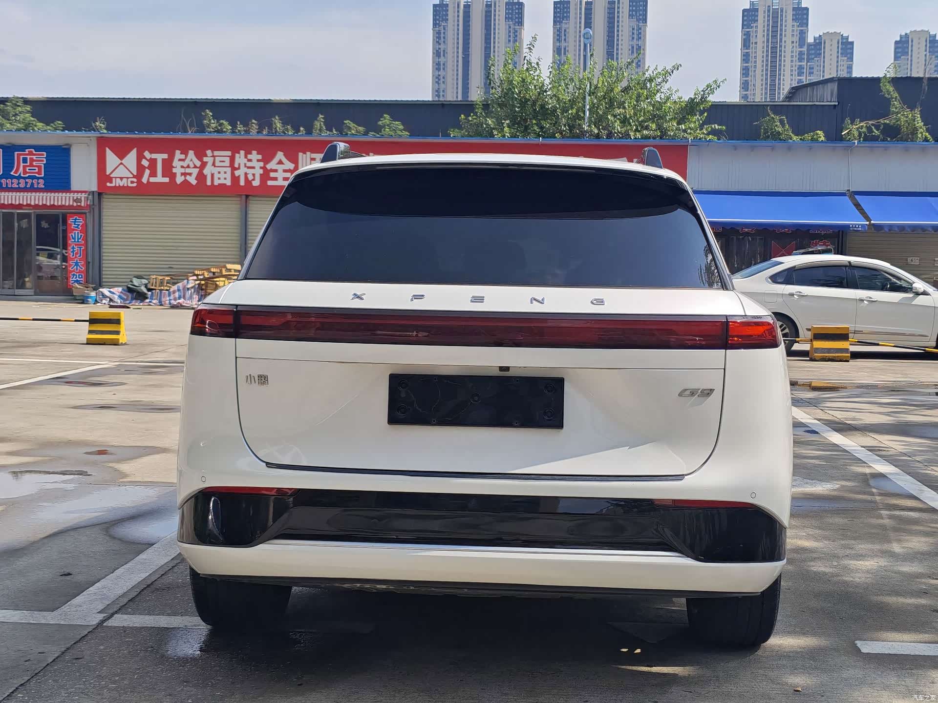 Xpeng G9, 2023 18