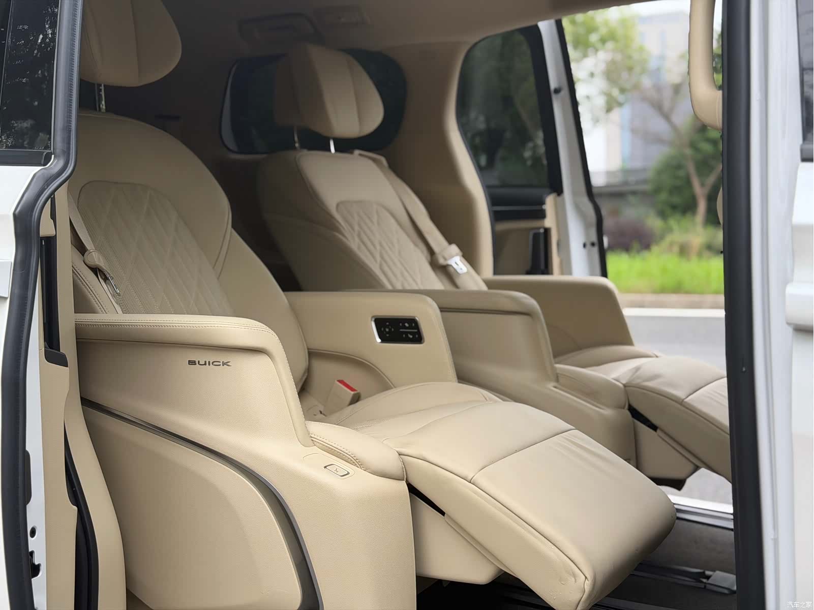 Buick GL8, 2022 15