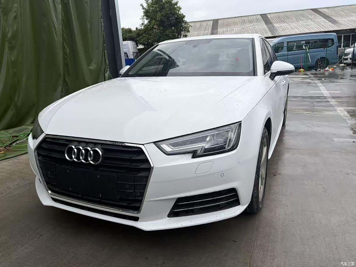 Audi A4L, 2017 1