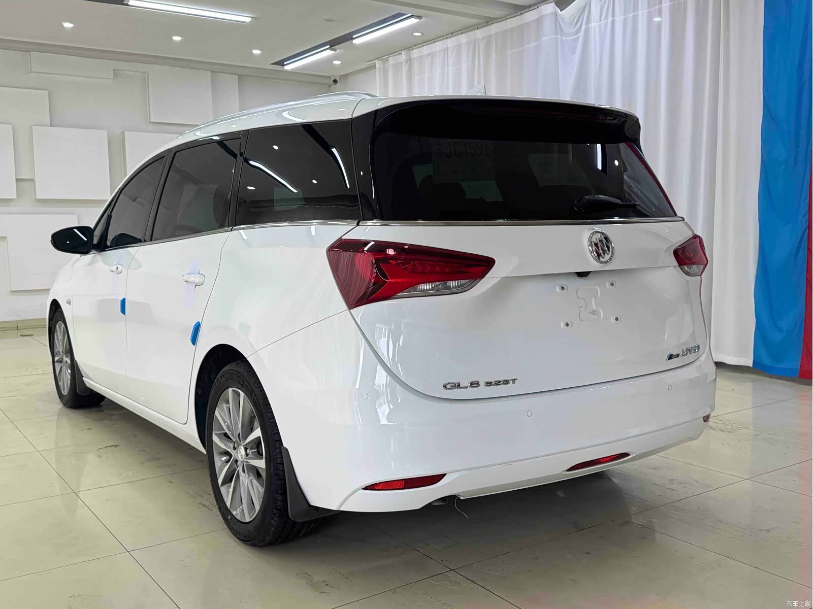 Buick GL6, 2022 4
