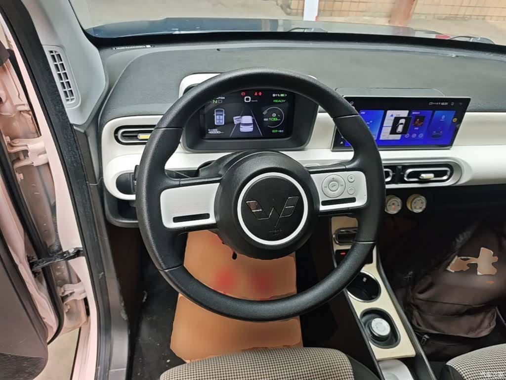 Wuling MINIEV, 2024 11