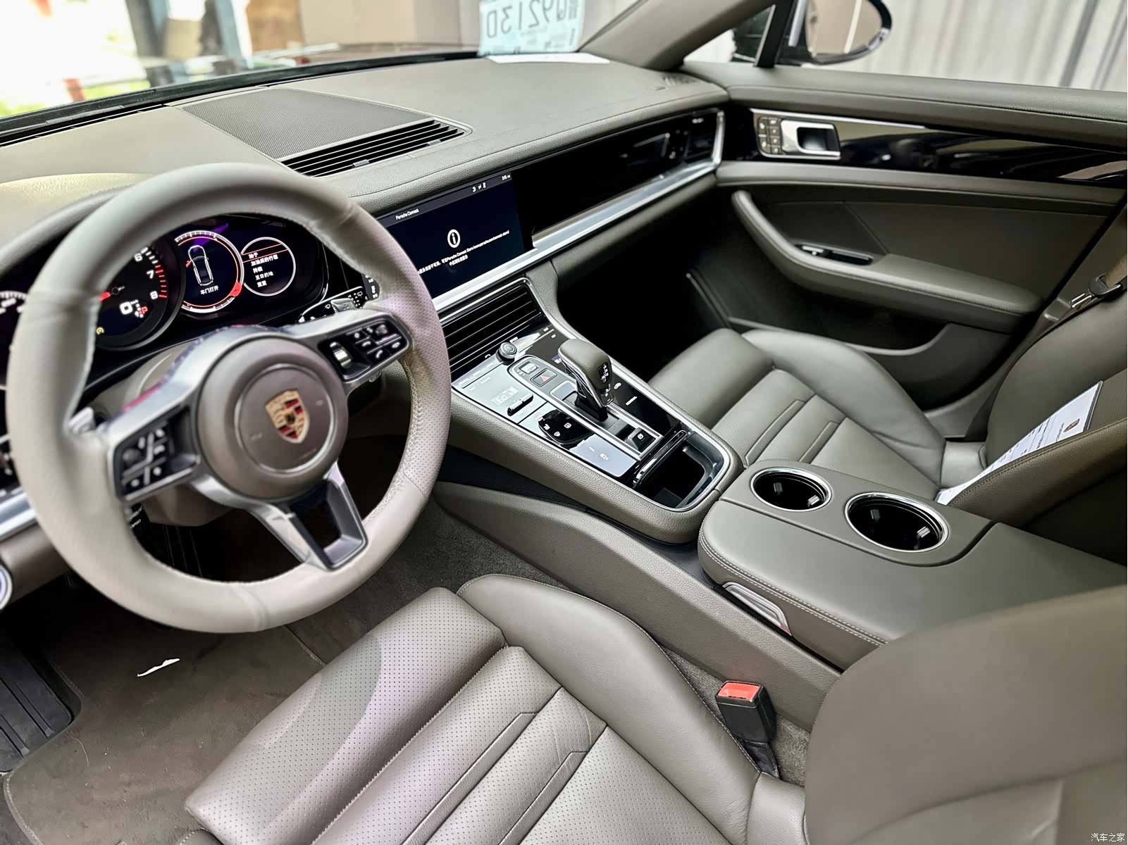 Porsche Panamera, 2017 6