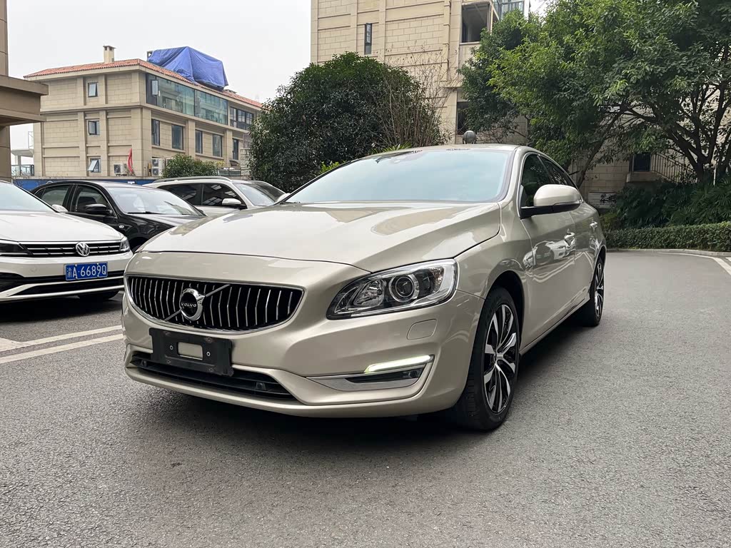 Volvo S60