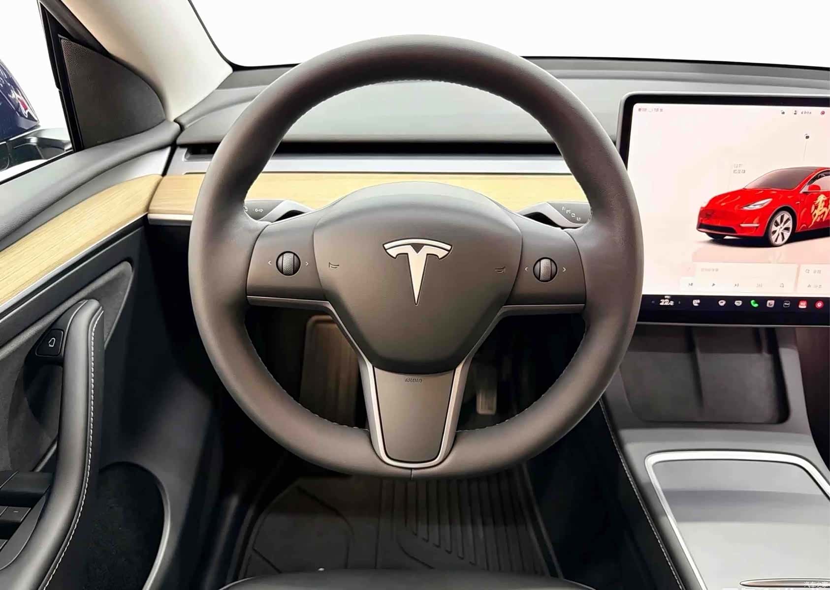 Tesla Model Y, 2023 7