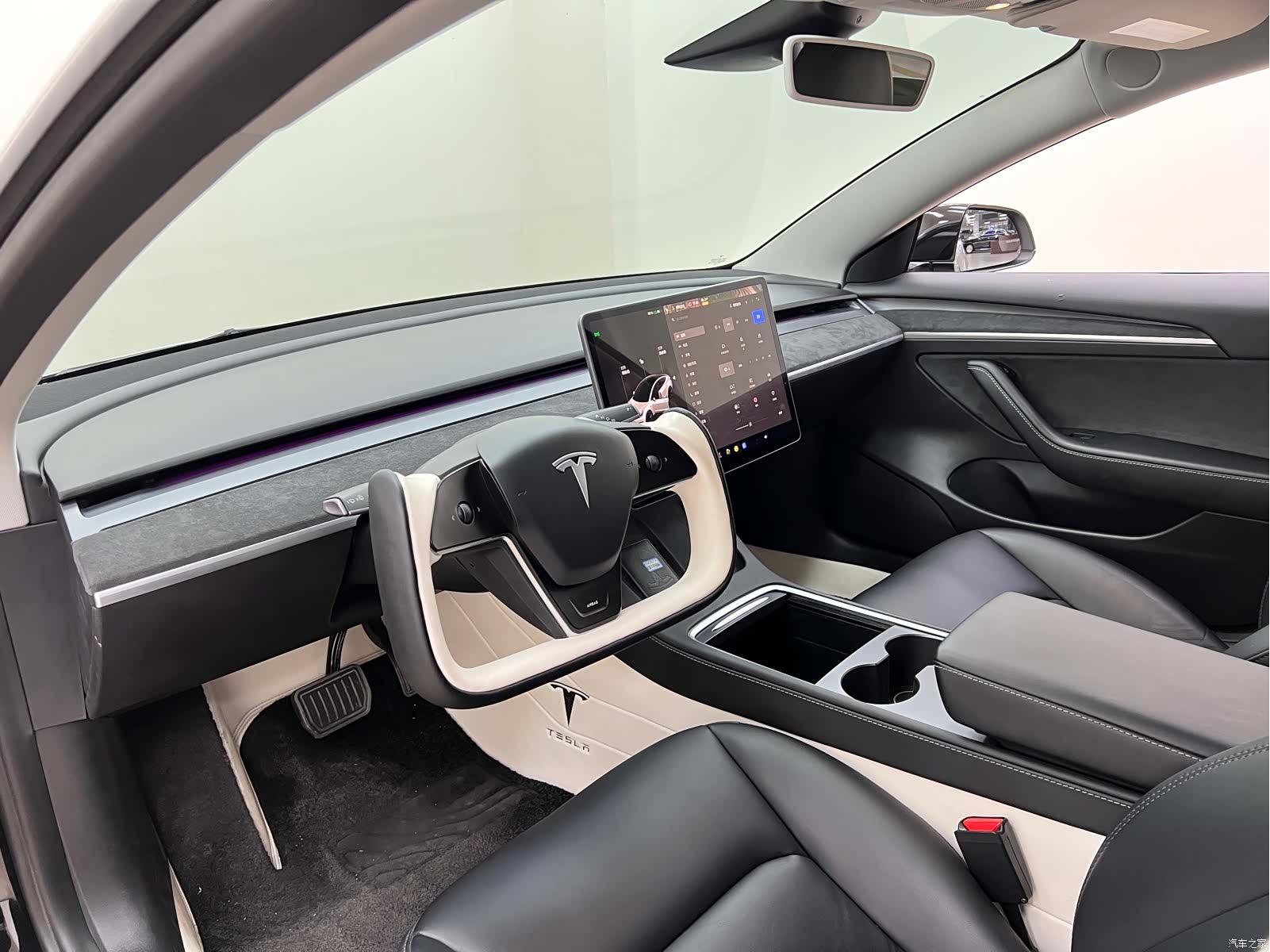 Tesla Model 3, 2023 17