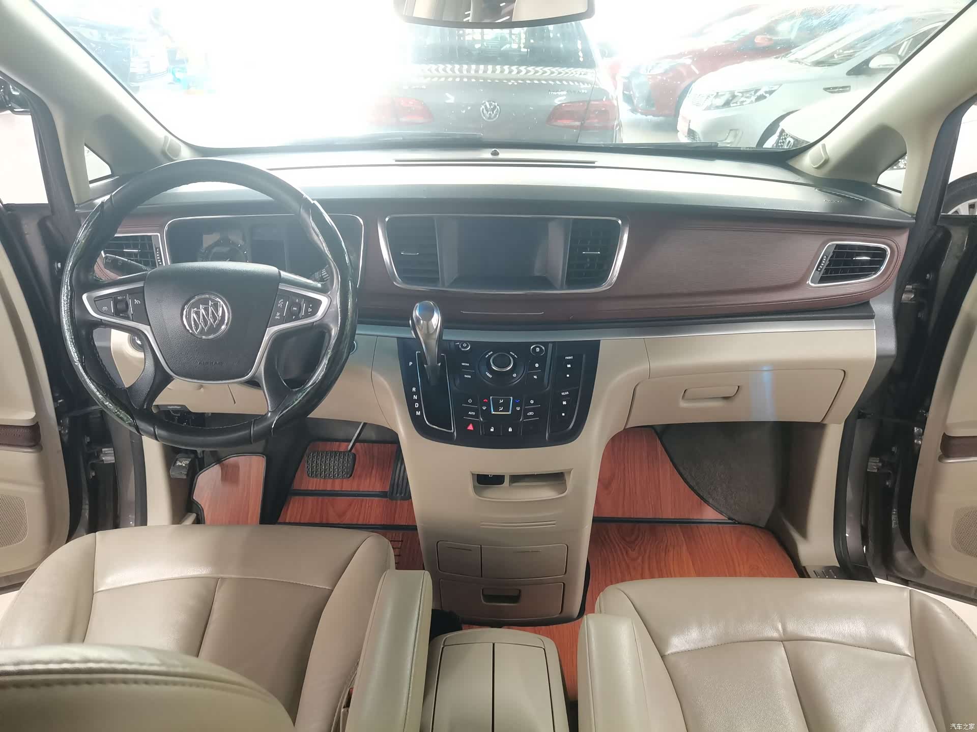 Buick GL8, 2018 6