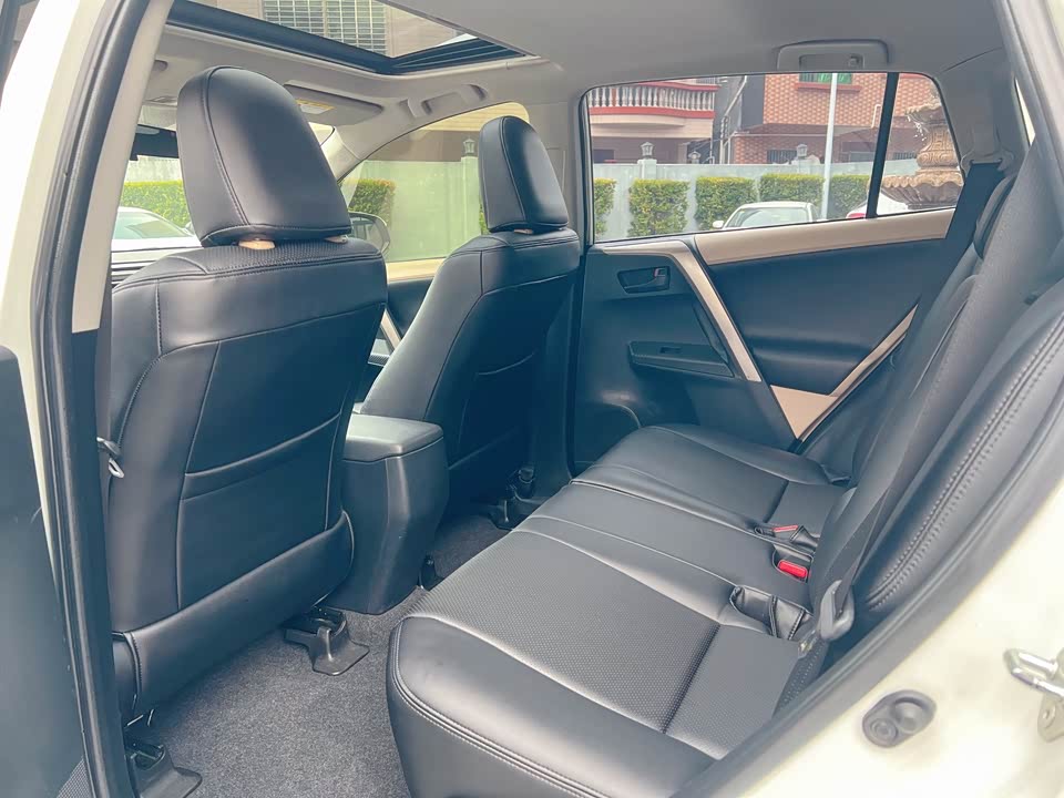 Toyota RAV4 Rongfang